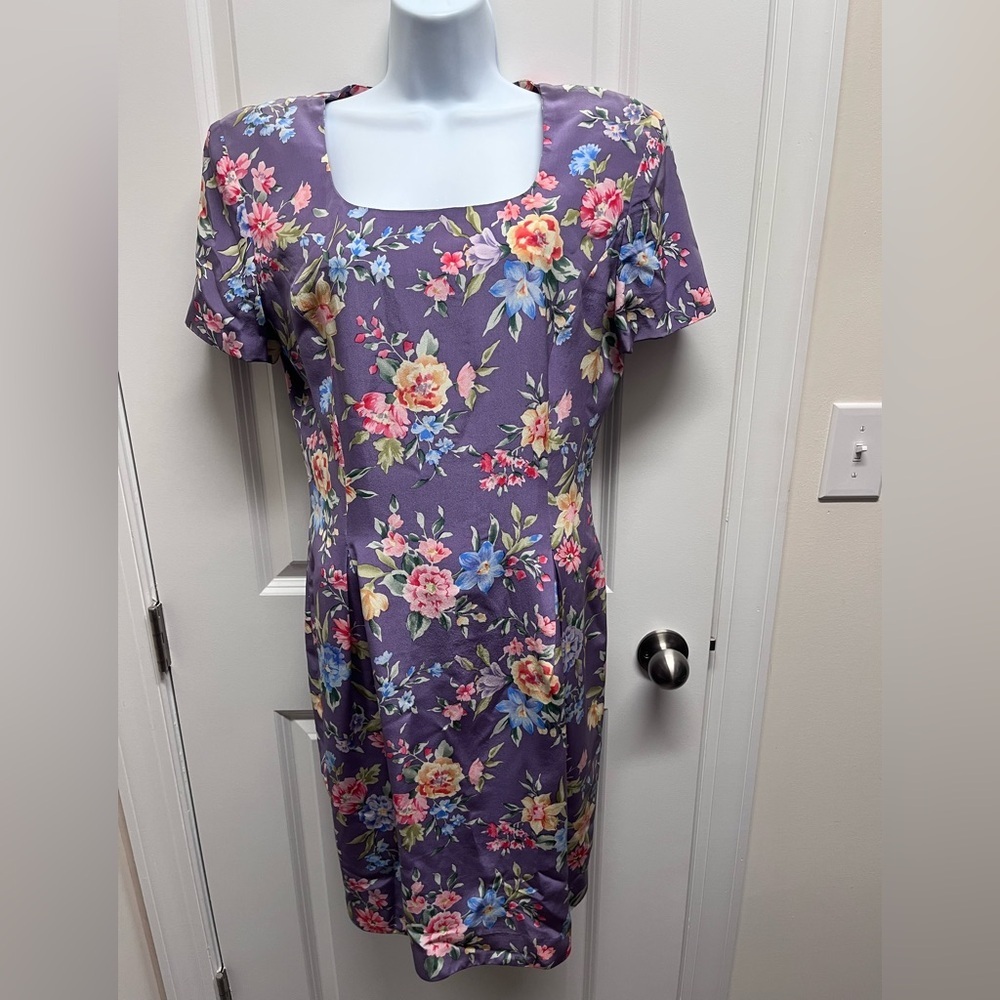 Vintage Talbots lilac floral silk sheath dress size 10 - Picture 2 of 10